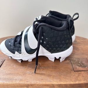 Boys Nike baseball cleats